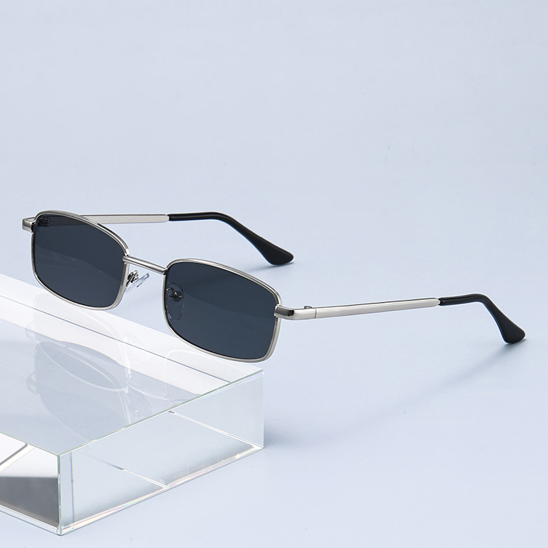 Fashion Punk Sunglasses Women  - Vintage Fashion Girl 评论和价格