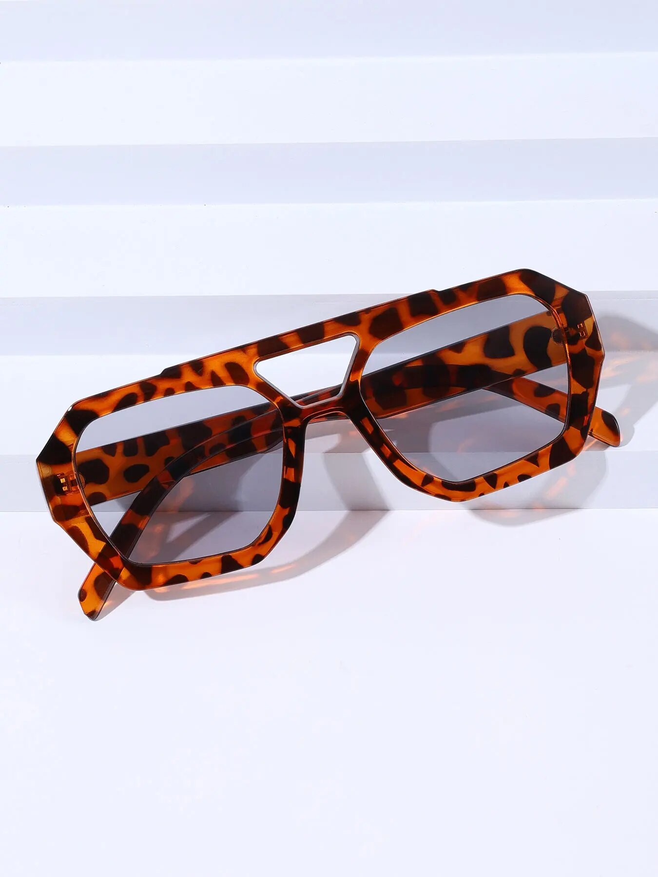 Fashion Vintage Square Irregul - Vintage Fashion Girl 评论和价格